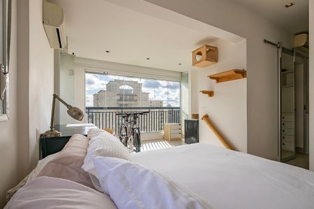 Suíte de apartamento à venda com 2 quartos, 107m² em Pinheiros, São Paulo