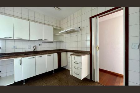 Apartamento para alugar com 130m², 4 quartos e 2 vagasCozinha