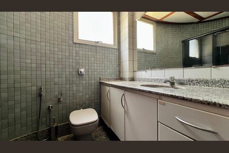 Apartamento para alugar com 130m², 4 quartos e 2 vagasbanho