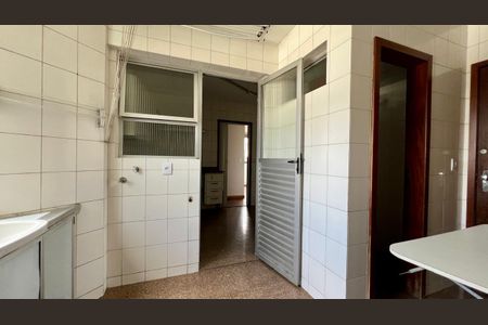 Apartamento para alugar com 130m², 4 quartos e 2 vagasÁrea de Serviço