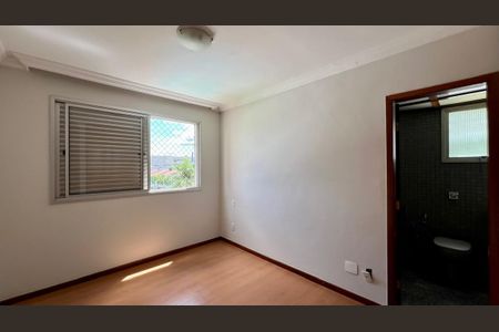quarto  de apartamento para alugar com 4 quartos, 130m² em Ipiranga, Belo Horizonte
