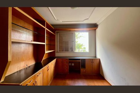 Apartamento para alugar com 130m², 4 quartos e 2 vagasquarto 