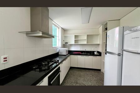 Apartamento para alugar com 130m², 4 quartos e 2 vagasÁrea comum - Salão de festas