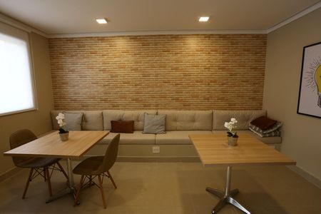 Apartamento para alugar com 32m², 2 quartos e sem vaga Apartamento para alugar com 32m², 2 quartos e sem vagaÁrea comum - Salão de festas