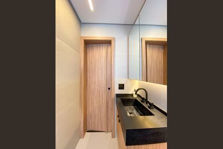 Apartamento à venda com 87m², 2 quartos e 2 vagas Apartamento à venda com 87m², 2 quartos e 2 vagasBanheiro da Suíte 1