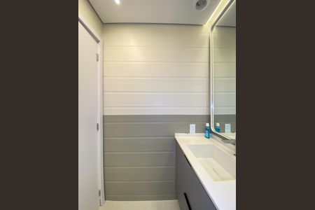 Apartamento à venda com 87m², 2 quartos e 2 vagas Apartamento à venda com 87m², 2 quartos e 2 vagasBanheiro da Suíte 2