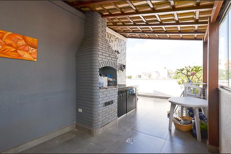 Apartamento à venda com 113m², 2 quartos e 2 vagas Apartamento à venda com 113m², 2 quartos e 2 vagasCobertura