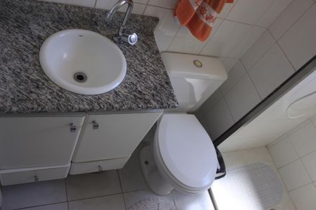 Apartamento à venda com 57m², 2 quartos e 1 vagaBanheiro social