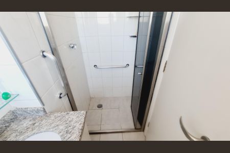 Apartamento à venda com 57m², 2 quartos e 1 vaga Apartamento à venda com 57m², 2 quartos e 1 vagaBanheiro da Suíte