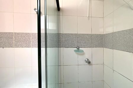 Apartamento para alugar com 70m², 3 quartos e 1 vaga Apartamento para alugar com 70m², 3 quartos e 1 vagaBanheiro da Suíte 1