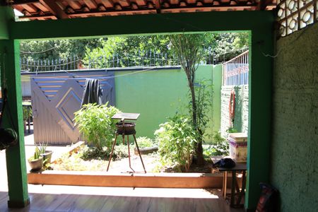 Casa para alugar com 450m², 2 quartos e 2 vagasQuintal