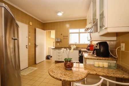 Apartamento à venda com 136m², 3 quartos e 2 vagasCozinha