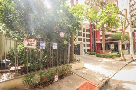 Apartamento à venda com 136m², 3 quartos e 2 vagasFachada com placa