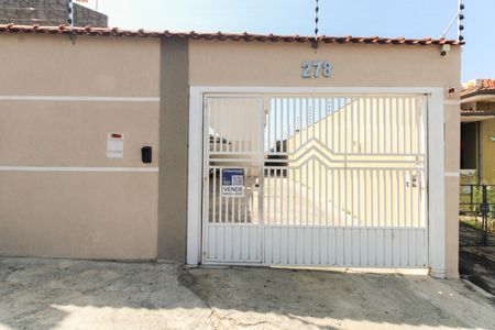 Casa de condomínio à venda com 72m², 2 quartos e 1 vaga Casa de condomínio à venda com 72m², 2 quartos e 1 vagaFachada