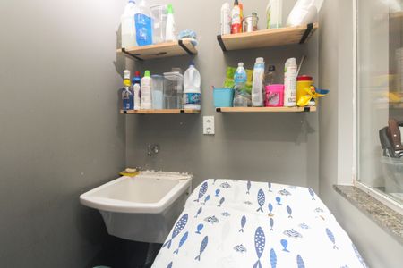 Casa de condomínio à venda com 72m², 2 quartos e 1 vaga Casa de condomínio à venda com 72m², 2 quartos e 1 vagaÁrea de Serviço e Churrasqueira