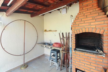 Casa de condomínio à venda com 72m², 2 quartos e 1 vaga Casa de condomínio à venda com 72m², 2 quartos e 1 vagaCondomíno - Churrasqueira