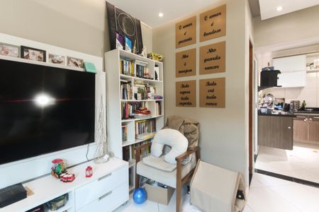 Sala  de casa de condomínio à venda com 2 quartos, 72m² em Vila Beatriz, São Paulo