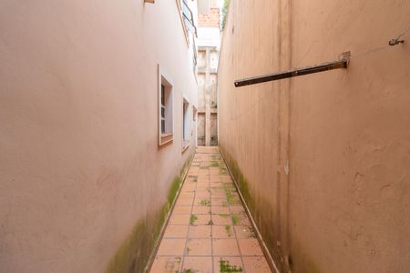 Casa à venda com 200m², 3 quartos e 3 vagas Casa à venda com 200m², 3 quartos e 3 vagasCorredor