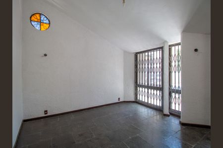 Sala de casa à venda com 4 quartos, 160m² em Grajaú, Rio de Janeiro
