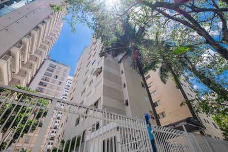 Apartamento para alugar com 104m², 2 quartos e 2 vagasFachada