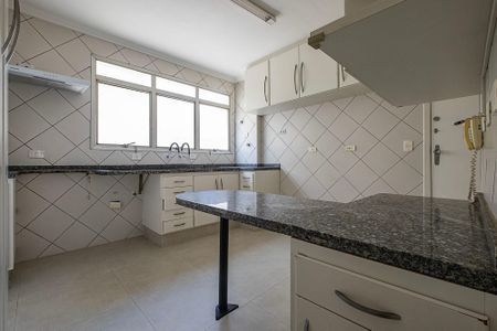 Apartamento para alugar com 104m², 2 quartos e 2 vagasCozinha