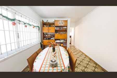 Casa à venda com 350m², 4 quartos e 3 vagas Casa à venda com 350m², 4 quartos e 3 vagasSala de Jantar