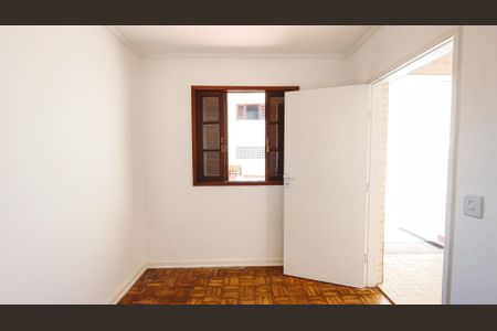 Casa à venda com 350m², 4 quartos e 3 vagas Casa à venda com 350m², 4 quartos e 3 vagasQuarto de Serviço