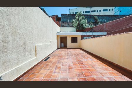 Casa à venda com 350m², 4 quartos e 3 vagas Casa à venda com 350m², 4 quartos e 3 vagasQuintal