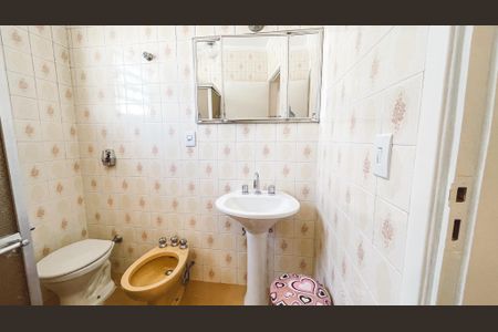 Casa à venda com 350m², 4 quartos e 3 vagas Casa à venda com 350m², 4 quartos e 3 vagasBanheiro