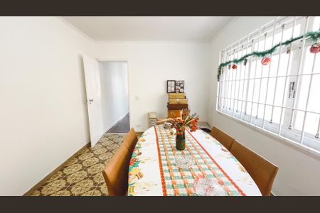 Casa à venda com 350m², 4 quartos e 3 vagas Casa à venda com 350m², 4 quartos e 3 vagasSala de Jantar