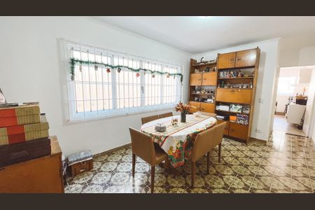 Casa à venda com 350m², 4 quartos e 3 vagas Casa à venda com 350m², 4 quartos e 3 vagasSala de Jantar