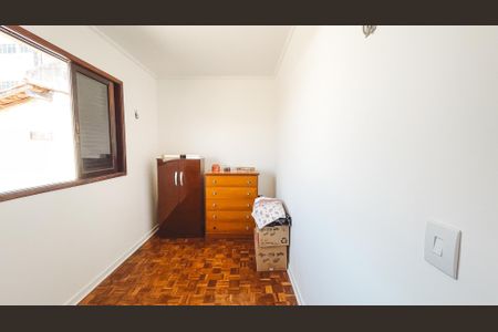 Casa à venda com 350m², 4 quartos e 3 vagas Casa à venda com 350m², 4 quartos e 3 vagasQuarto 2