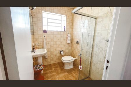 Casa à venda com 350m², 4 quartos e 3 vagas Casa à venda com 350m², 4 quartos e 3 vagasBanheiro da Suíte