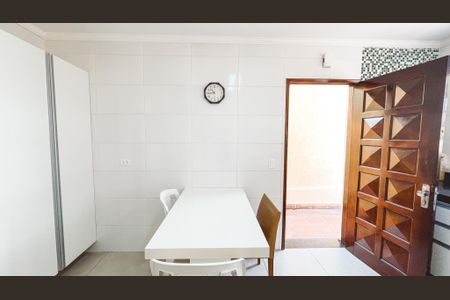 Casa à venda com 350m², 4 quartos e 3 vagas Casa à venda com 350m², 4 quartos e 3 vagasCozinha