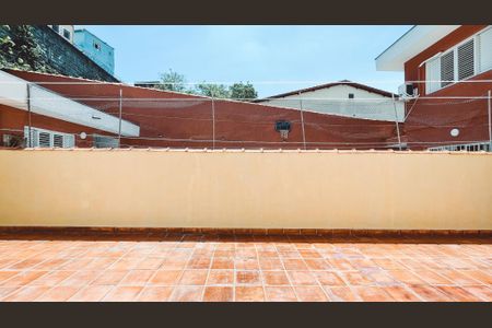 Casa à venda com 350m², 4 quartos e 3 vagas Casa à venda com 350m², 4 quartos e 3 vagasQuintal