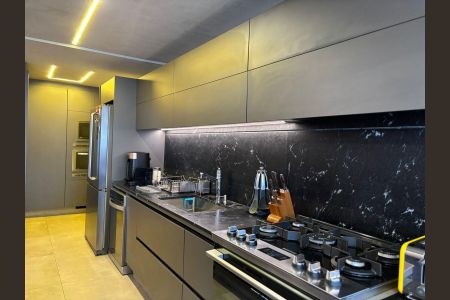 Apartamento à venda com 141m², 3 quartos e 2 vagas