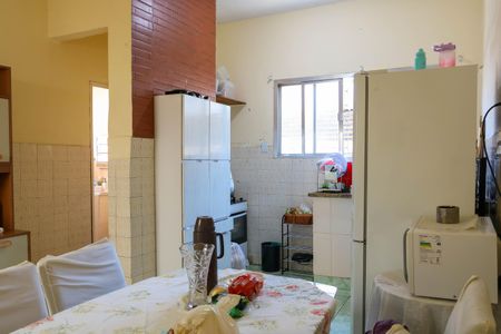 Casa para alugar com 57m², 2 quartos e sem vaga Casa para alugar com 57m², 2 quartos e sem vagaCozinha