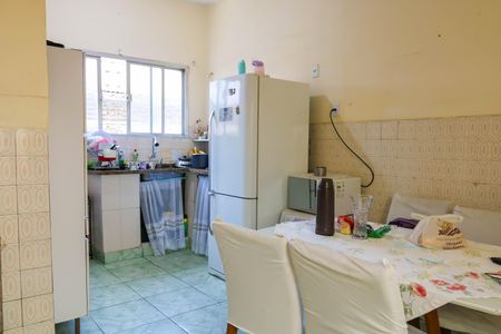 Casa para alugar com 57m², 2 quartos e sem vaga Casa para alugar com 57m², 2 quartos e sem vagaCozinha