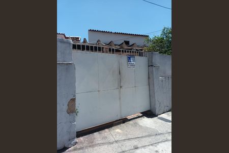 Casa para alugar com 57m², 2 quartos e sem vaga Casa para alugar com 57m², 2 quartos e sem vagaFachada