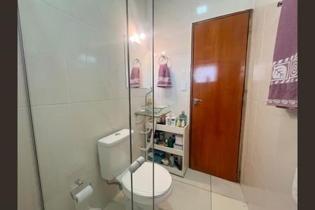 Casa para alugar com 400m², 4 quartos e 8 vagasBanheiro Social