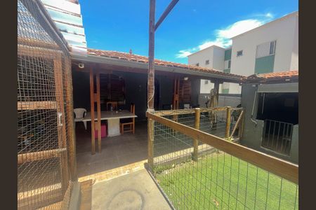 Casa para alugar com 400m², 4 quartos e 8 vagasÁrea externa
