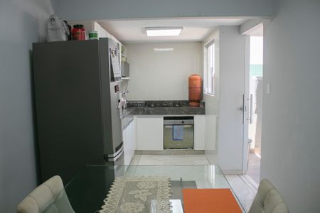 Casa para alugar com 400m², 4 quartos e 8 vagasCozinha