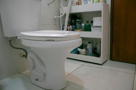 Casa para alugar com 400m², 4 quartos e 8 vagasBanheiro Social