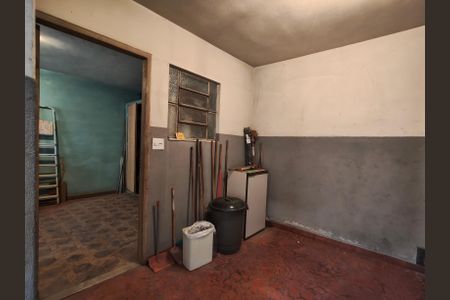 Casa à venda com 628m², 5 quartos e 2 vagas Casa à venda com 628m², 5 quartos e 2 vagasQuintal