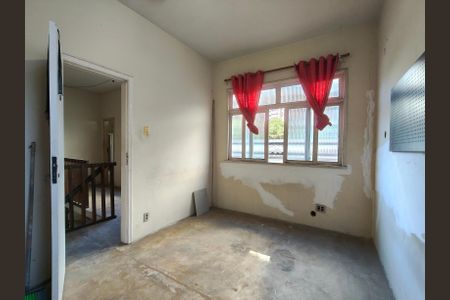 Casa à venda com 628m², 5 quartos e 2 vagas Casa à venda com 628m², 5 quartos e 2 vagasQuarto 4