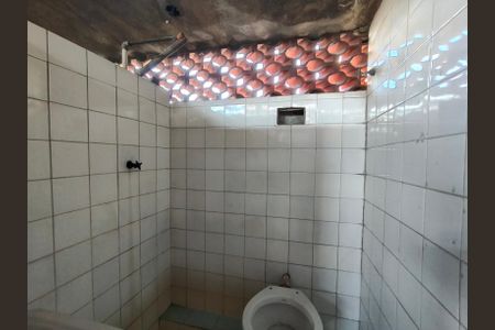 Casa à venda com 628m², 5 quartos e 2 vagas Casa à venda com 628m², 5 quartos e 2 vagasBanheiro 4