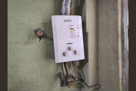 Casa à venda com 628m², 5 quartos e 2 vagas Casa à venda com 628m², 5 quartos e 2 vagasBanheiro da Suíte 1