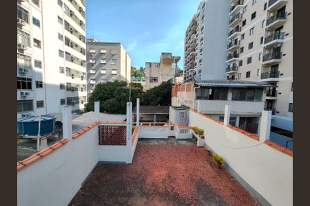 Casa à venda com 628m², 5 quartos e 2 vagas Casa à venda com 628m², 5 quartos e 2 vagasVista do Terraço