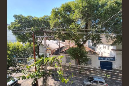 Casa à venda com 628m², 5 quartos e 2 vagas Casa à venda com 628m², 5 quartos e 2 vagasVista do Quarto 3