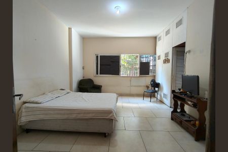 Casa à venda com 628m², 5 quartos e 2 vagas Casa à venda com 628m², 5 quartos e 2 vagasSuíte 1